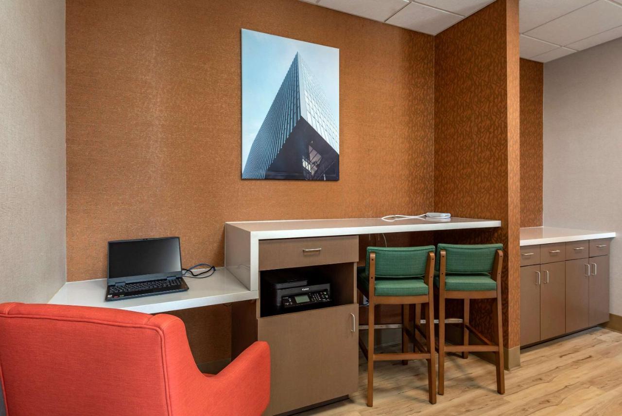 Comfort Suites Colorado Springs East - Medical Center Area Eksteriør bilde