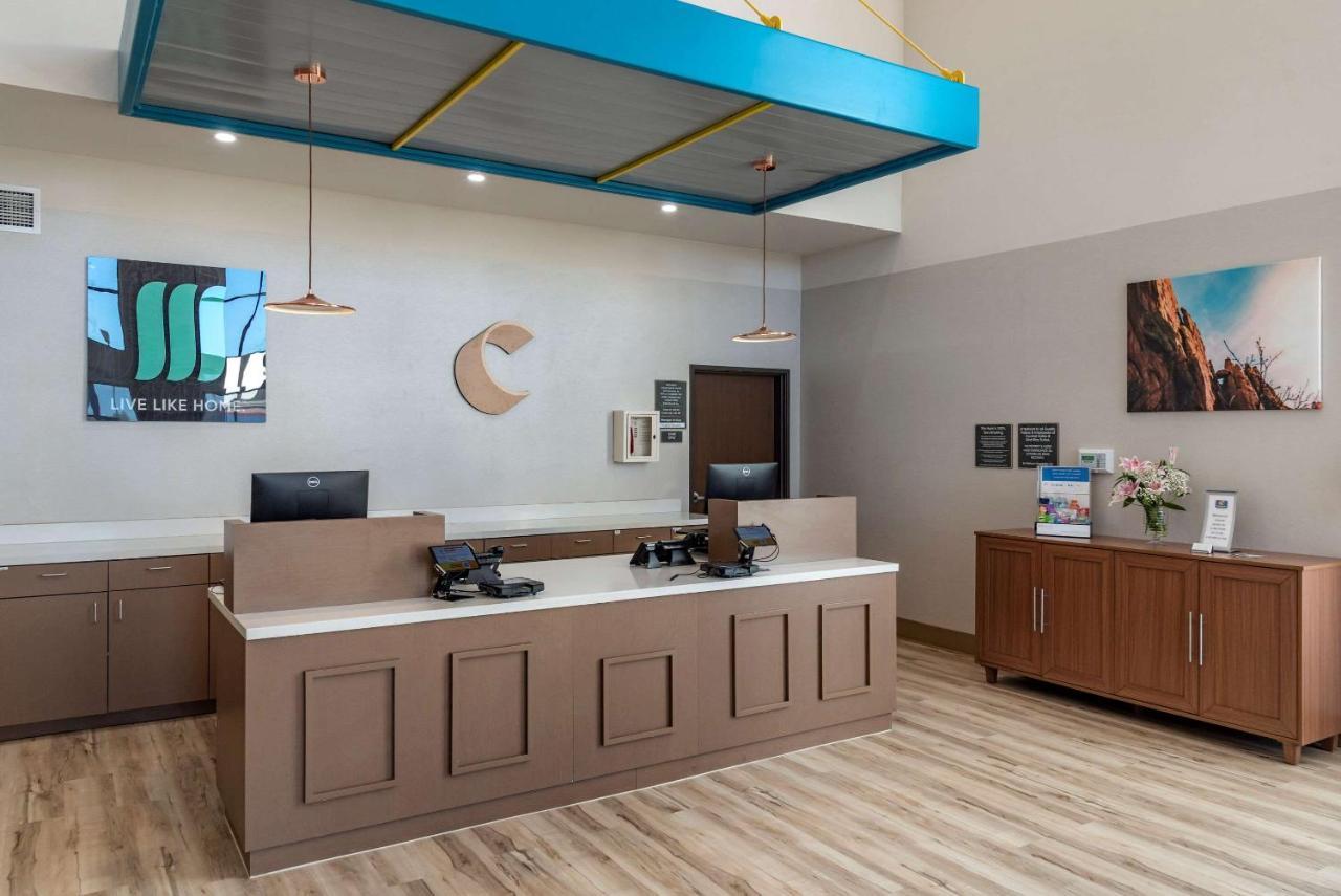 Comfort Suites Colorado Springs East - Medical Center Area Eksteriør bilde